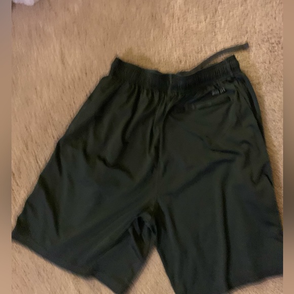 Never really wore these shorts, downsizing to colorado need to sell. - Picture 5 of 5